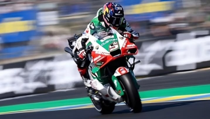 MotoGP Prancis 2025: Marc dan Alex Marquez Beralih Motor, Zarco Memimpin!